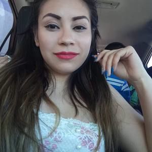 Meet your Posher, Alejandra